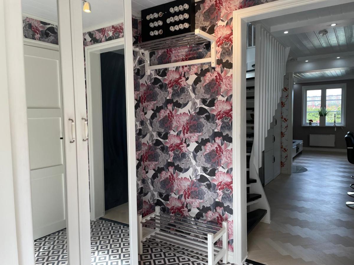 Apartment Uddevalla Bohuslaen Bubbelbad מראה חיצוני תמונה
