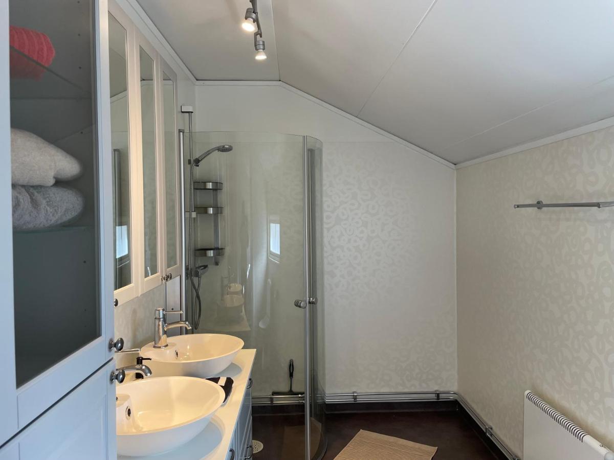 Apartment Uddevalla Bohuslaen Bubbelbad מראה חיצוני תמונה