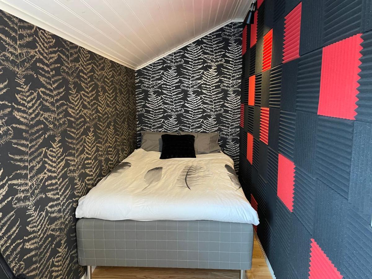 Apartment Uddevalla Bohuslaen Bubbelbad מראה חיצוני תמונה