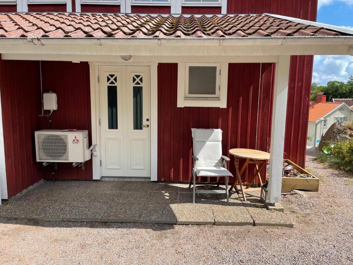 Apartment Uddevalla Bohuslaen Bubbelbad מראה חיצוני תמונה