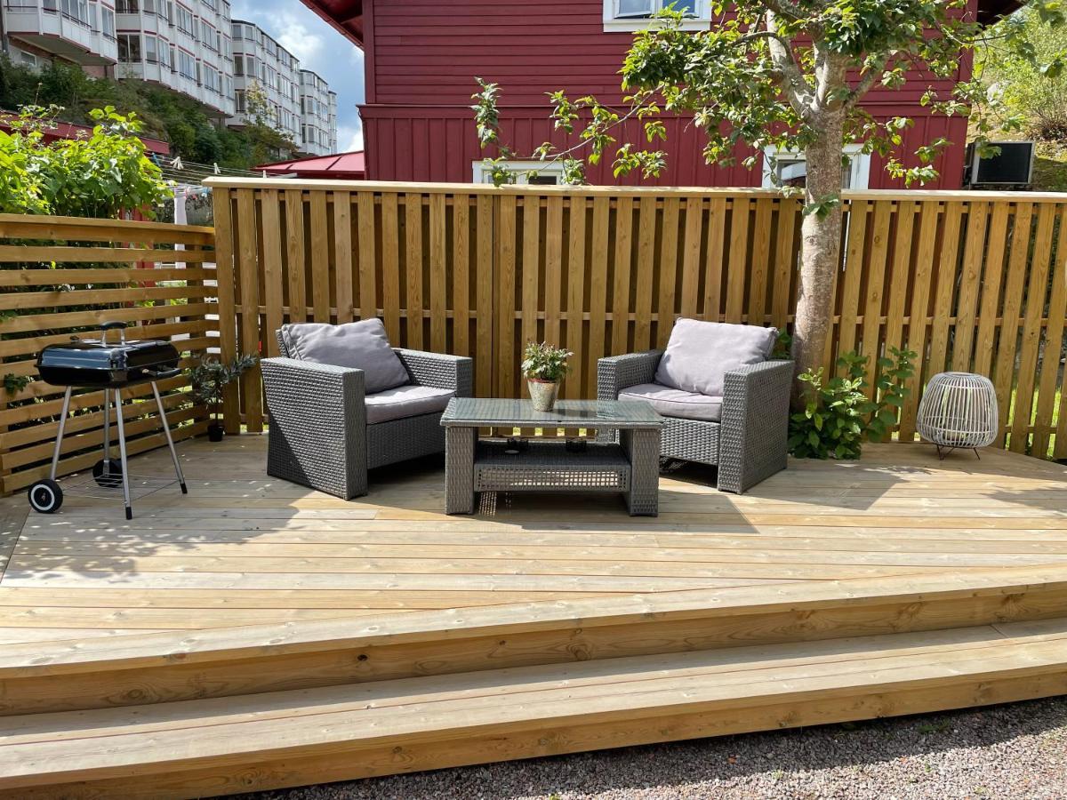 Apartment Uddevalla Bohuslaen Bubbelbad מראה חיצוני תמונה