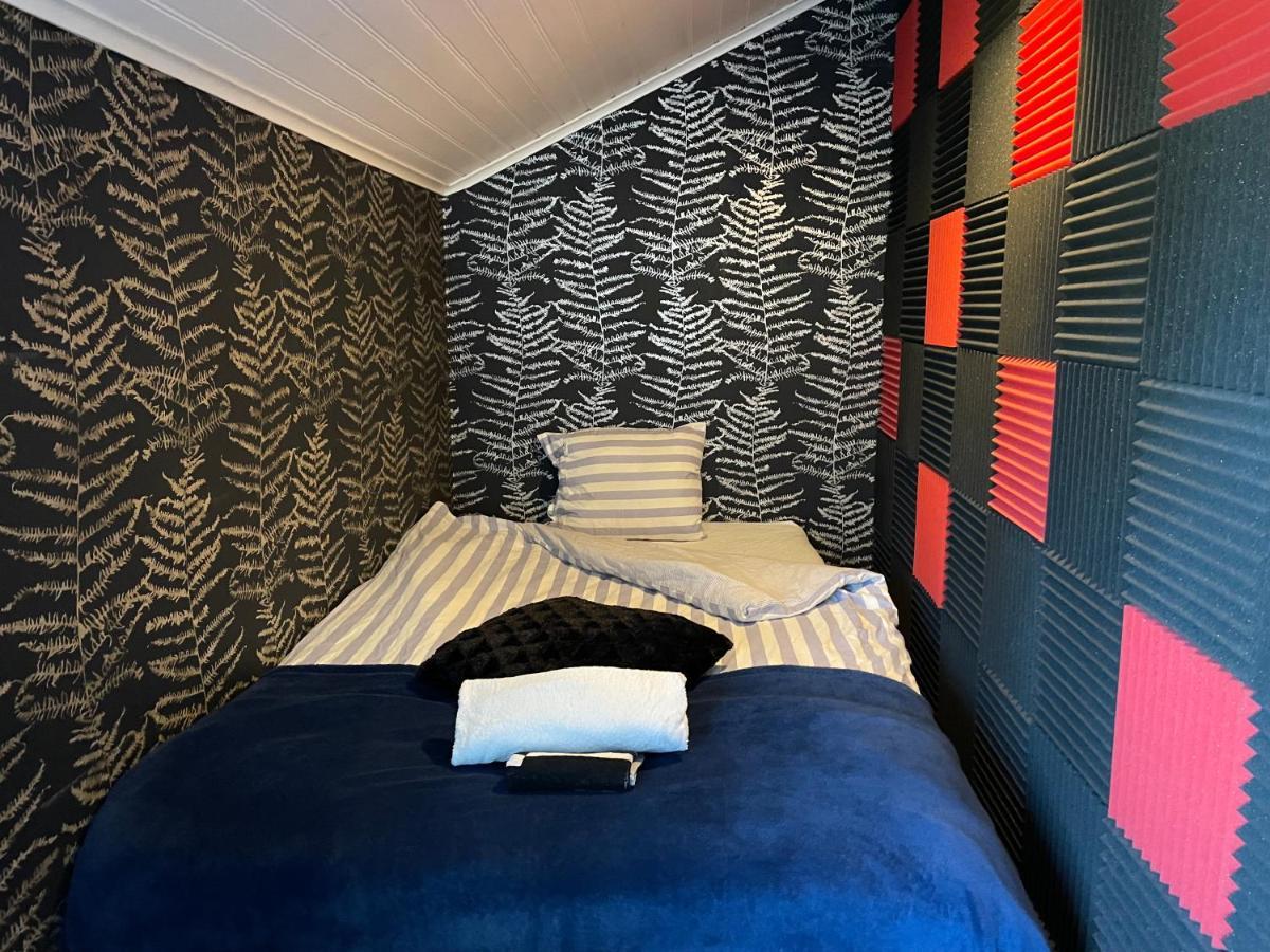 Apartment Uddevalla Bohuslaen Bubbelbad מראה חיצוני תמונה