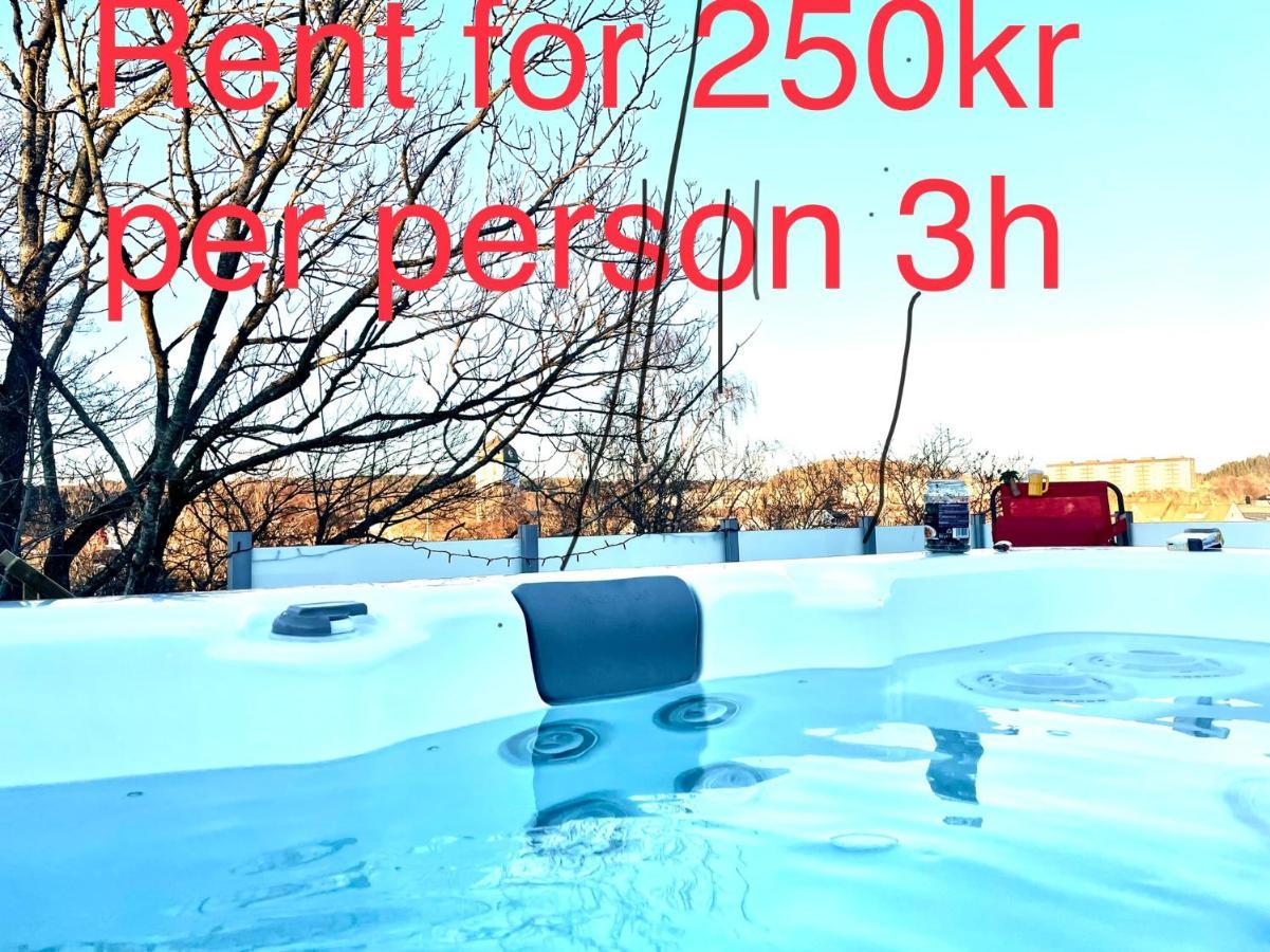 Apartment Uddevalla Bohuslaen Bubbelbad מראה חיצוני תמונה